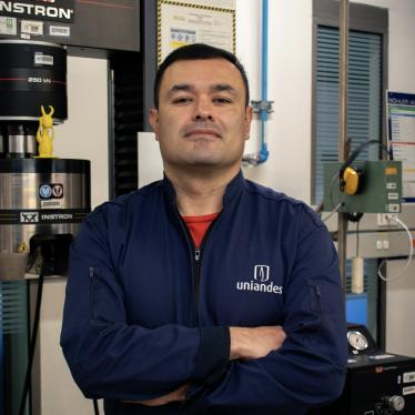 Juan Carlos García, Técnico de Caracterización Mecánica de Materiales, Departamento de Ingeniería Mecánica - Uniandes