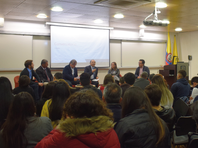 Foro: Fracking en Colombia, Panel: Entre la seguridad energética y el desarrollo 