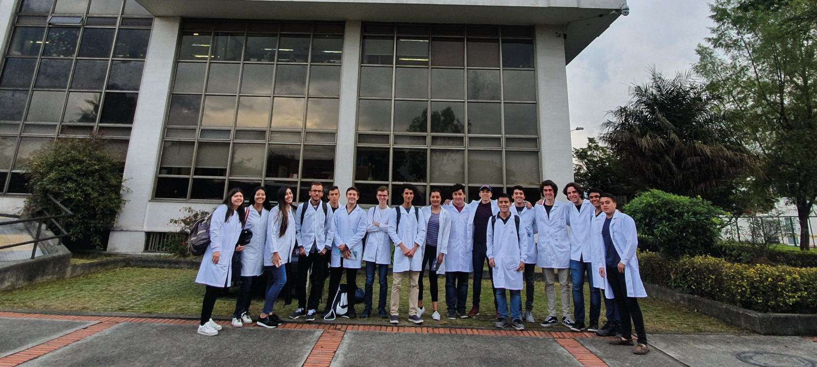 Visitas de estudiantes de la clase de fundamentos de experimentación al Instituto Nacional de Metrología