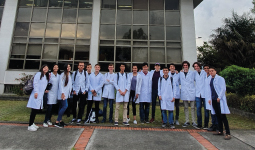 Estudiantes de IMEC visitan el Instituto Nacional de Metrología | Uniandes Visitas de estudiantes de la clase de fundamentos de experimentación al Instituto Nacional de Metrología | Uniandes