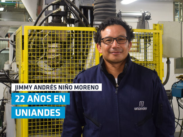 Jimmy Niño, técnico de caracterización y procesamiento de polímeros de Ingeniería Mecánica