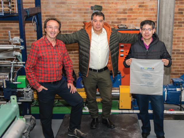 Jorge Medina lidera proyecto de producción de bolsas compostables