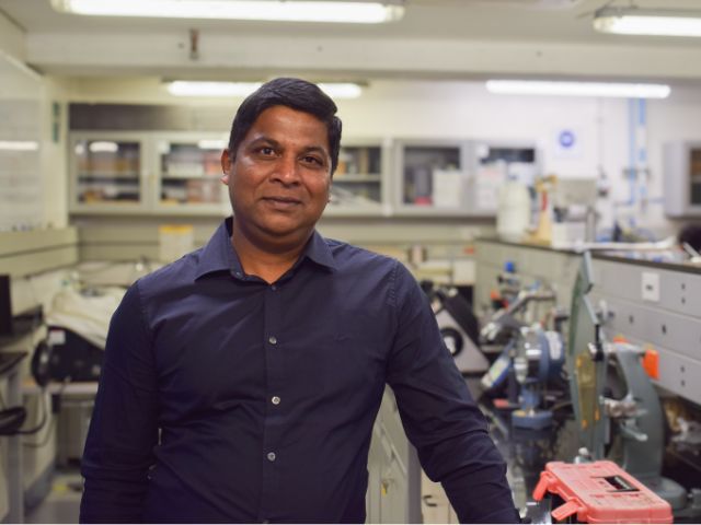 Ashwin Polishetty, investigador y académico de la Universidad Tecnológica de Auckland (AUT) visita Uniandes.